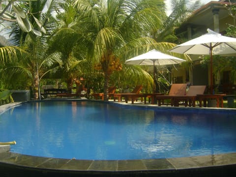 Villa Mangga Beach Bed and Breakfast in Abang
