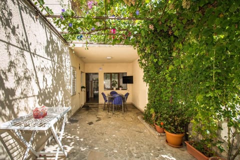Balcony/Terrace, children, Family