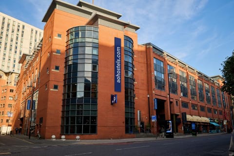 Property building, Facade/entrance