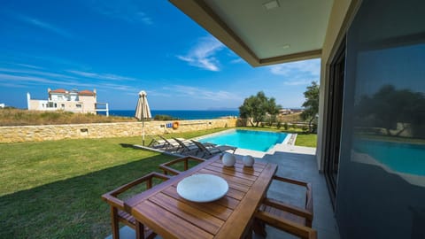 Balcony/Terrace, Swimming pool, Swimming pool