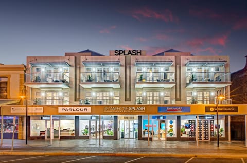 Property building, Facade/entrance