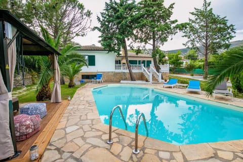 Property building, Garden, Garden view