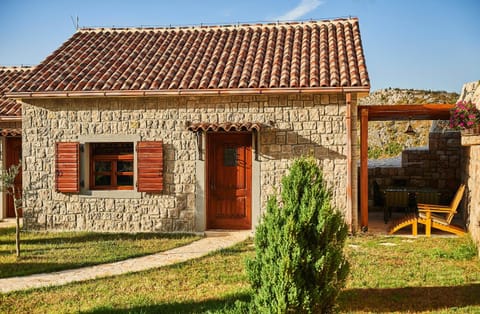 Facade/entrance, Garden, Balcony/Terrace, Balcony/Terrace