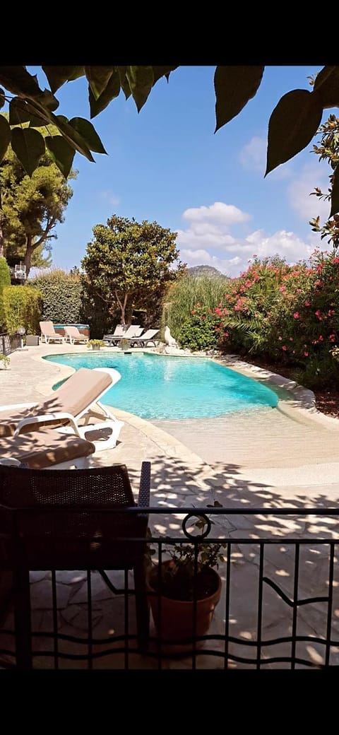 Villa Myami House in Sanary-sur-Mer