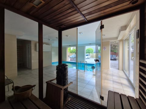 Sauna, Swimming pool