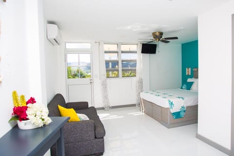 Bed, Living room, Seating area