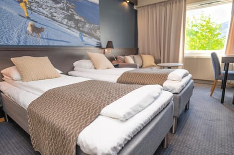 Bed, Living room, Photo of the whole room, Seating area, Bedroom