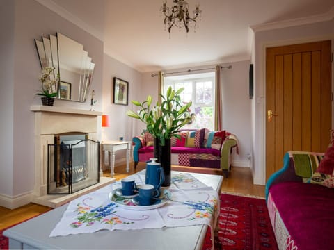 Living room, Seating area, flat iron