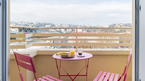 Patio, View (from property/room), Balcony/Terrace