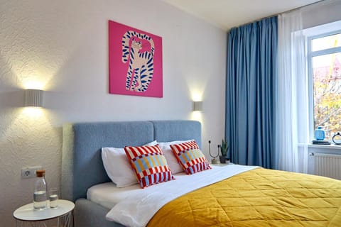 Photo of the whole room, Bedroom