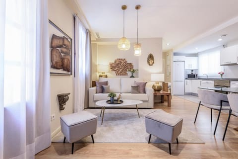 Kitchen or kitchenette, Living room, Photo of the whole room, Dining area