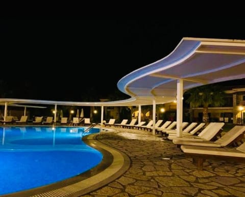 Property building, Swimming pool