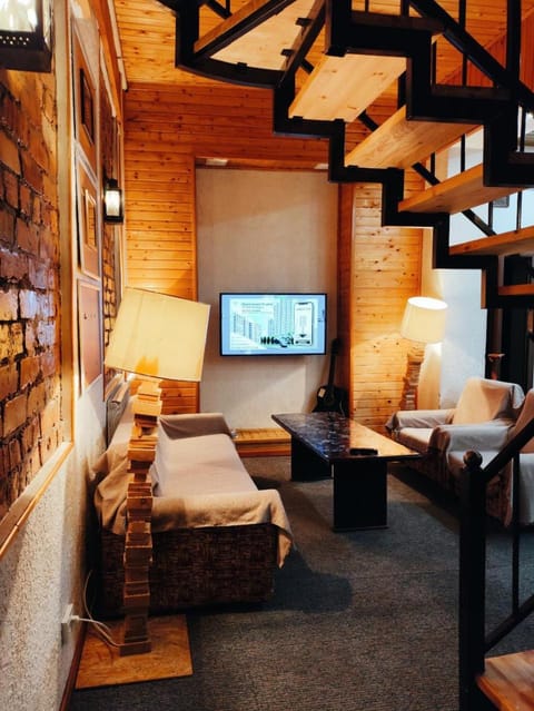 Communal lounge/ TV room, TV and multimedia, Living room, Photo of the whole room, Seating area