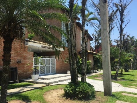 Property building, Facade/entrance, Garden