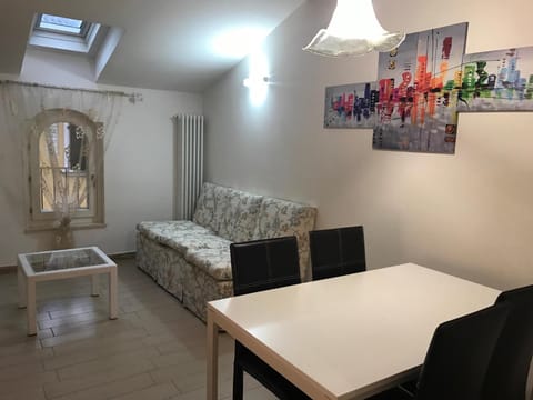 TV and multimedia, Living room, Dining area