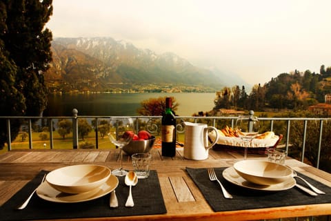 Balcony/Terrace, Garden view, Lake view, Mountain view
