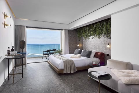 Bed, Balcony/Terrace, Bedroom, Sea view