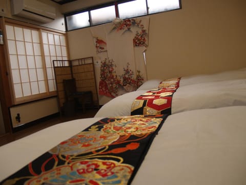 Photo of the whole room, Decorative detail, Bedroom