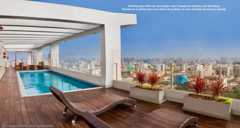 City view, Swimming pool
