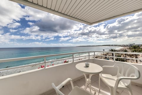View (from property/room), Balcony/Terrace, Sea view