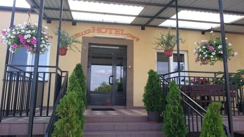 Facade/entrance, Balcony/Terrace, On site