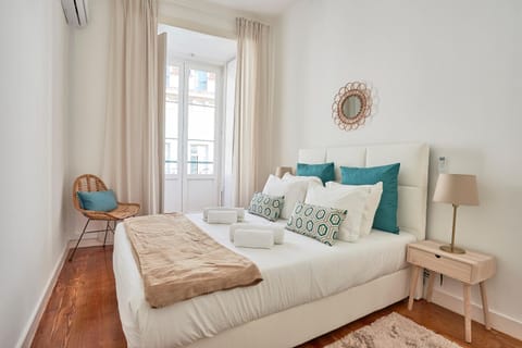 Bedroom, City view, Landmark view, River view, Street view