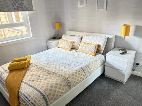 Paisley Central Apartment #3 Apartment in Paisley