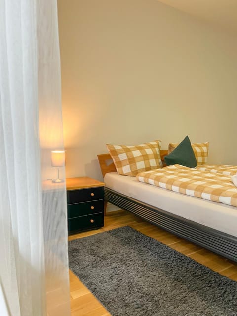 Decorative detail, Bedroom, furniture