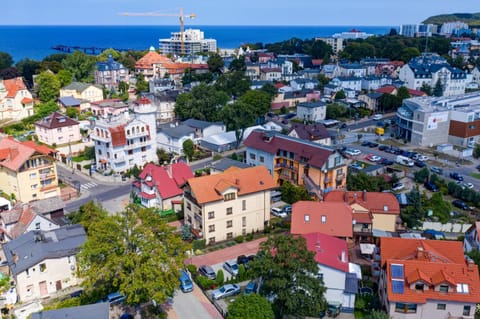 Property building, Bird's eye view, City view, Street view