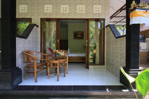 Balcony/Terrace, Area and facilities