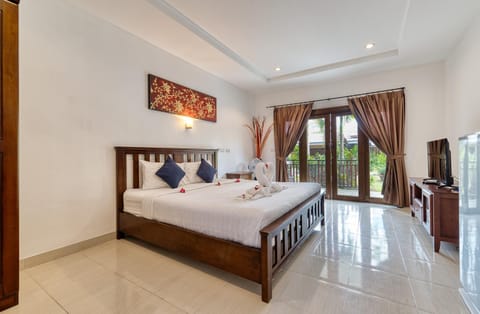 Bed, TV and multimedia, Photo of the whole room