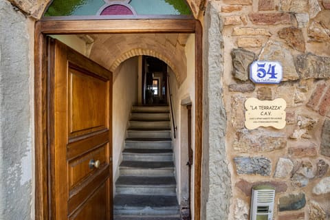 Property building, Facade/entrance, Property logo or sign, Certificate/Award