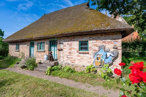 Property building, pet friendly