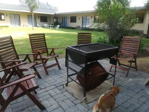 Patio, BBQ facilities