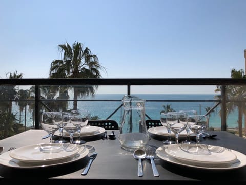 Balcony/Terrace, Pool view, Sea view