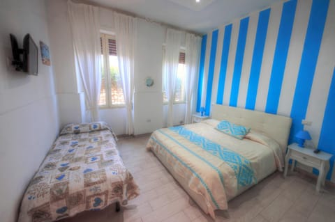 ### Appartamenti sulla SPIAGGIA al POETTO ### Apartment in Cagliari