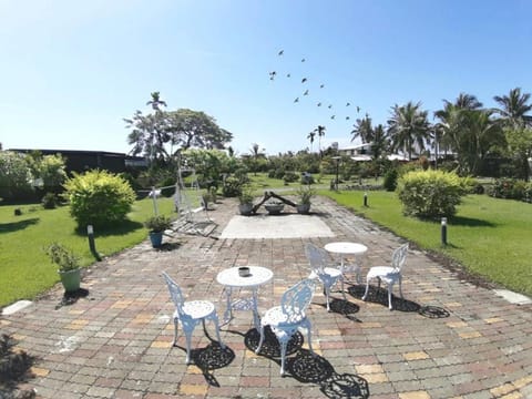 Day, Garden view