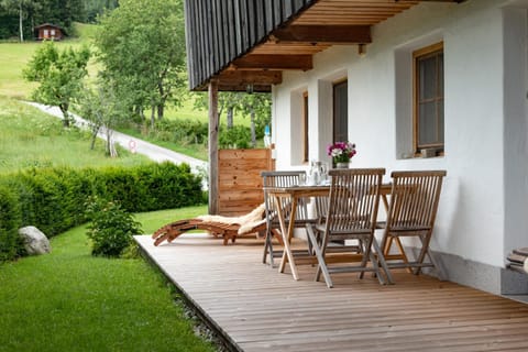 Day, Garden, Balcony/Terrace