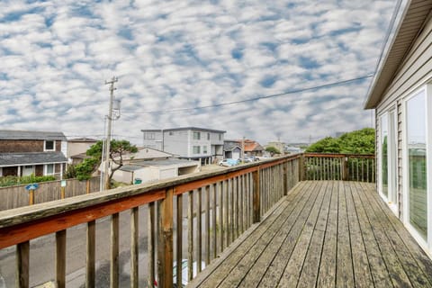 Great Escape House in Rockaway Beach