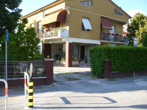 Property building, Neighbourhood, Street view