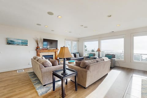 SeaLah House in Lincoln City