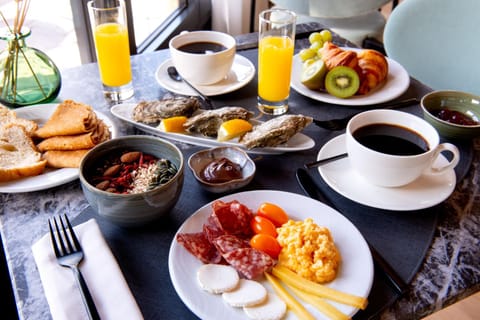 Food and drinks, Food and drinks, Buffet breakfast, Buffet breakfast