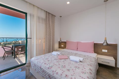 Bed, View (from property/room)