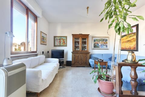La tua Casa a Firenze con parcheggio privato per 2 auto Apartment in Florence