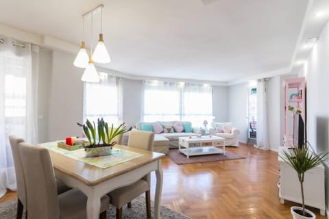 LovelyLoft Mercado Apartment in Alicante