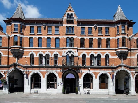 Property building, Day