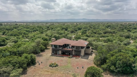Property building, Day, Natural landscape