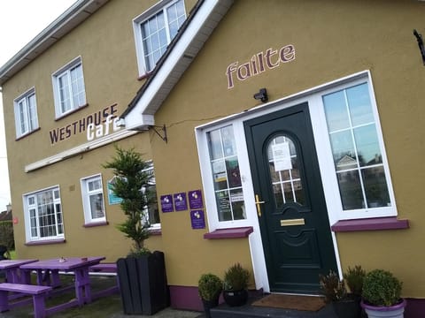 Westhouse Cafe N39 E0A6 Bed and Breakfast in Longford