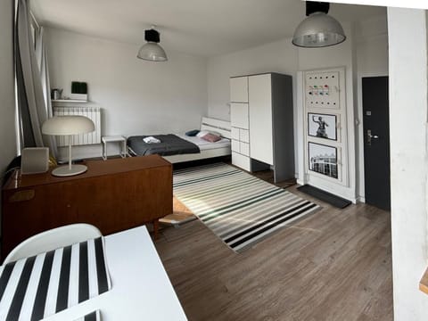 Bed, Photo of the whole room, wardrobe