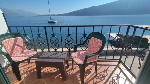 View (from property/room), Balcony/Terrace, Sea view